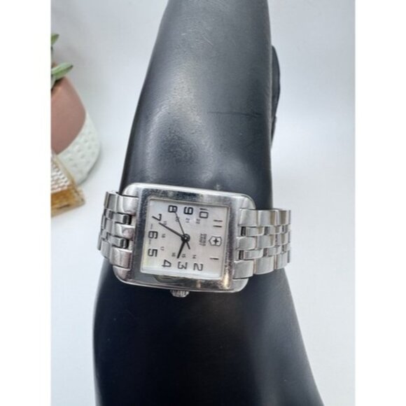 Swiss Army Victorinox Watch Alliance 24181 Mother Of Pearl Ladies Sport Working - Picture 1 of 10